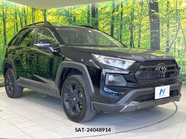 Toyota RAV4 2021-03 8337614-15
