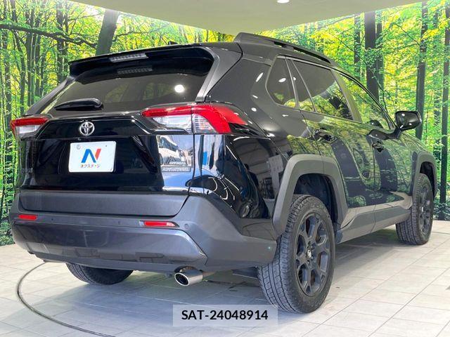 Toyota RAV4 2021-03 8337614-16