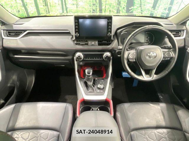 Toyota RAV4 2021-03 8337614-1