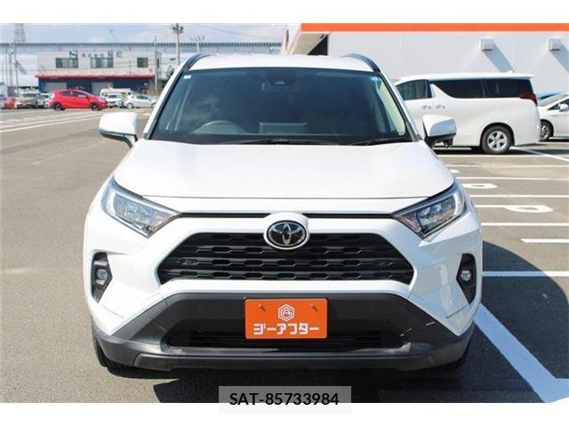 Toyota RAV4 2023-01 8337610-1