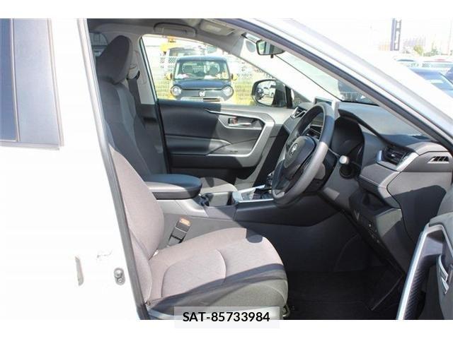 Toyota RAV4 2023-01 8337610-21