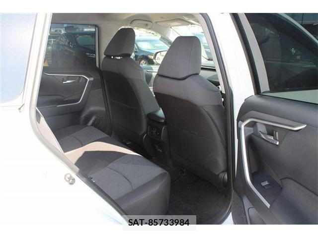Toyota RAV4 2023-01 8337610-24