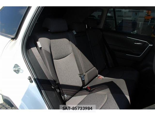 Toyota RAV4 2023-01 8337610-26