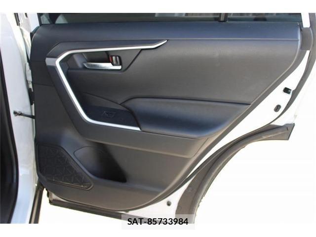 Toyota RAV4 2023-01 8337610-27