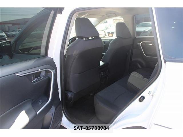 Toyota RAV4 2023-01 8337610-28