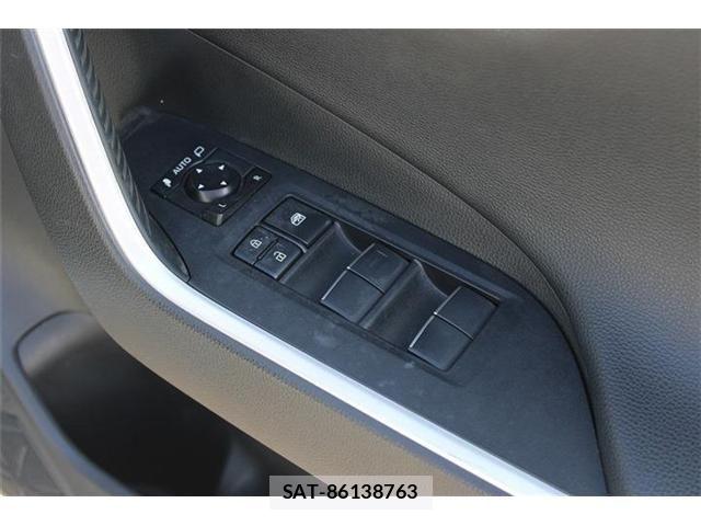 Toyota RAV4 2020-07 8337619-17