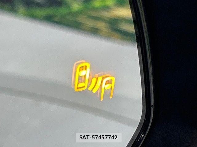 Toyota RAV4 2020-09 8337603-10
