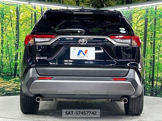Toyota RAV4 2020-09 8337603-17