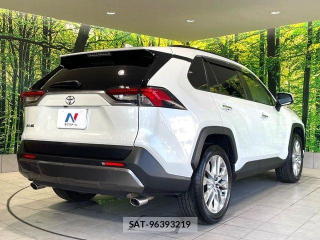 Toyota RAV4 2020-08 8337615-16
