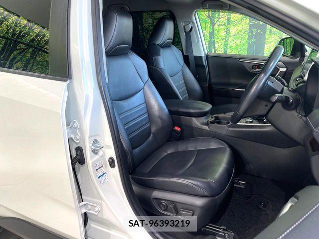 Toyota RAV4 2020-08 8337615-7