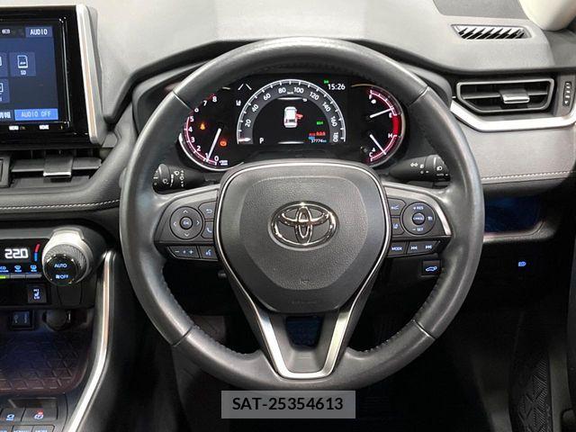 Toyota RAV4 2021-08 8334470-10