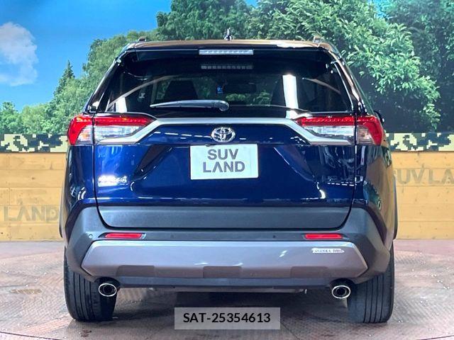 Toyota RAV4 2021-08 8334470-14