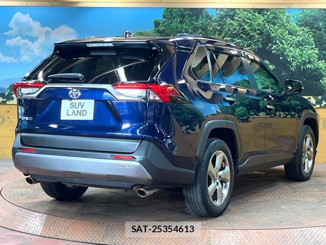 Toyota RAV4 2021-08 8334470-16