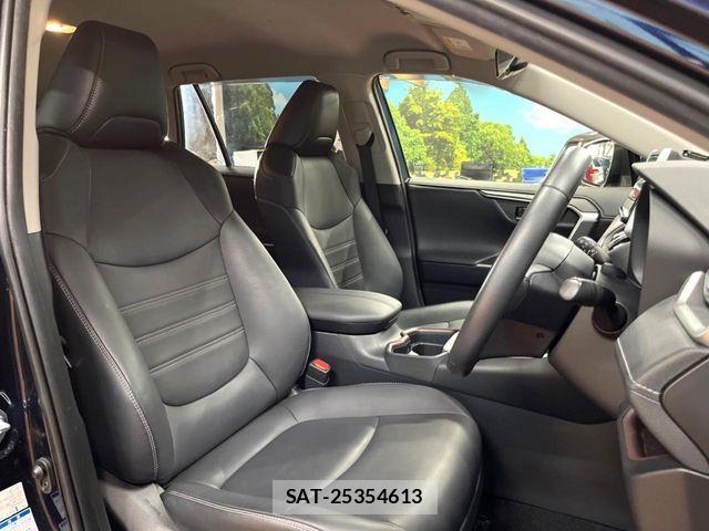 Toyota RAV4 2021-08 8334470-7