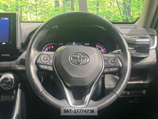 Toyota RAV4 2019-09 8334469-11