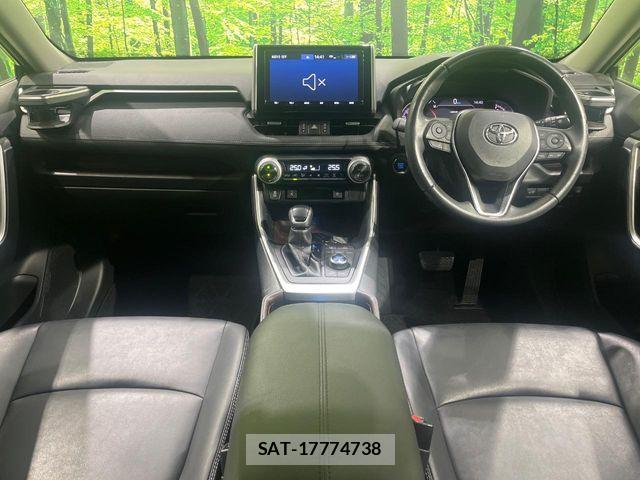 Toyota RAV4 2019-09 8334469-1