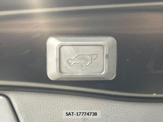 Toyota RAV4 2019-09 8334469-5