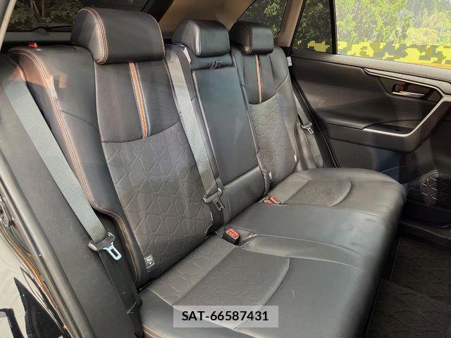 Toyota RAV4 2019-06 8337611-10