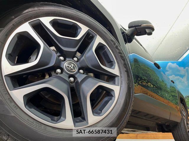 Toyota RAV4 2019-06 8337611-13