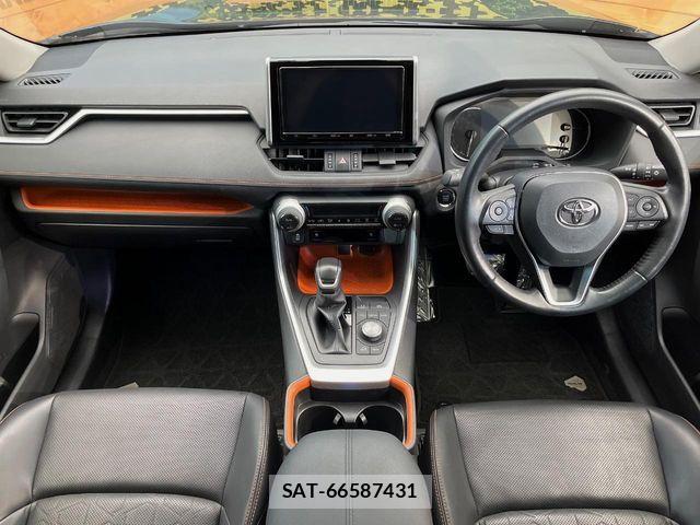 Toyota RAV4 2019-06 8337611-1
