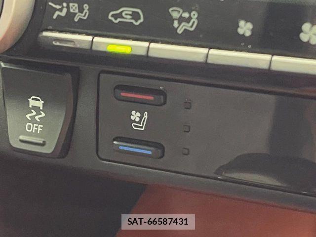 Toyota RAV4 2019-06 8337611-6