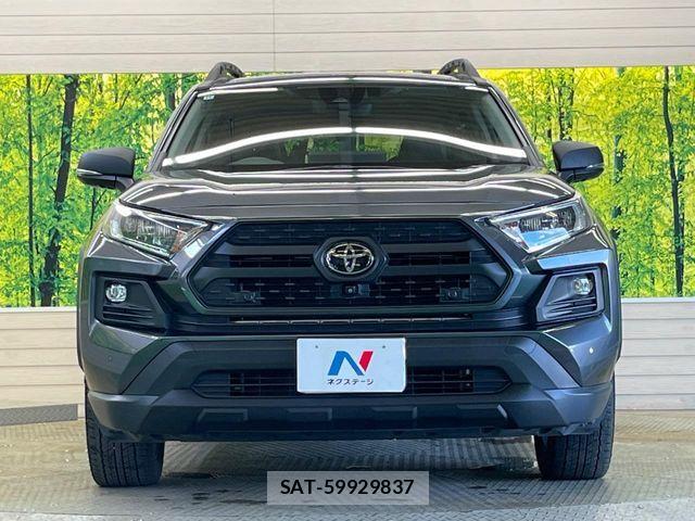 Toyota RAV4 2022-12 8337599-13
