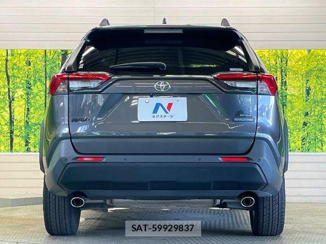 Toyota RAV4 2022-12 8337599-14