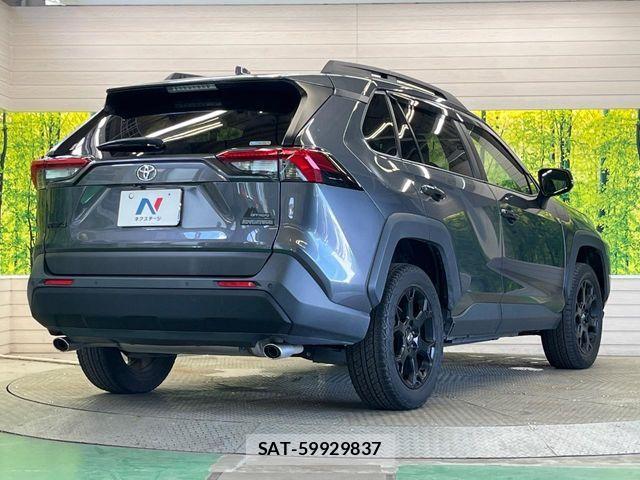 Toyota RAV4 2022-12 8337599-16