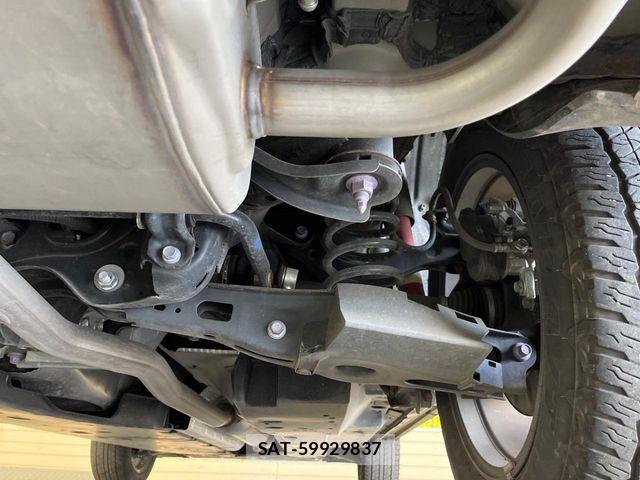 Toyota RAV4 2022-12 8337599-19