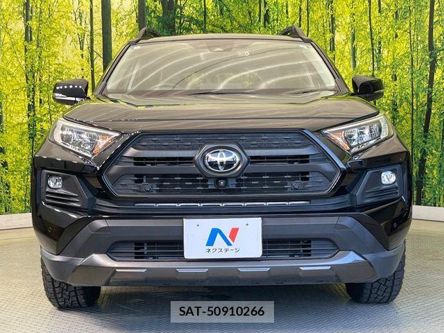 Toyota RAV4 2022-05 8355470-13