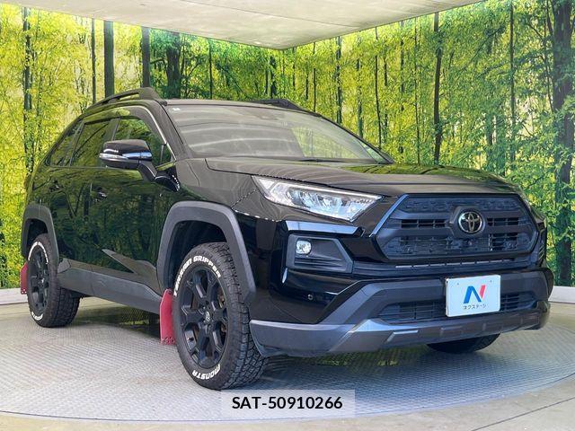 Toyota RAV4 2022-05 8355470-15