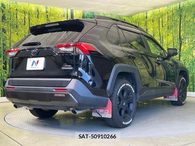Toyota RAV4 2022-05 8355470-16