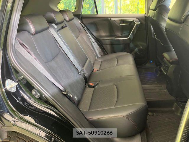 Toyota RAV4 2022-05 8355470-8