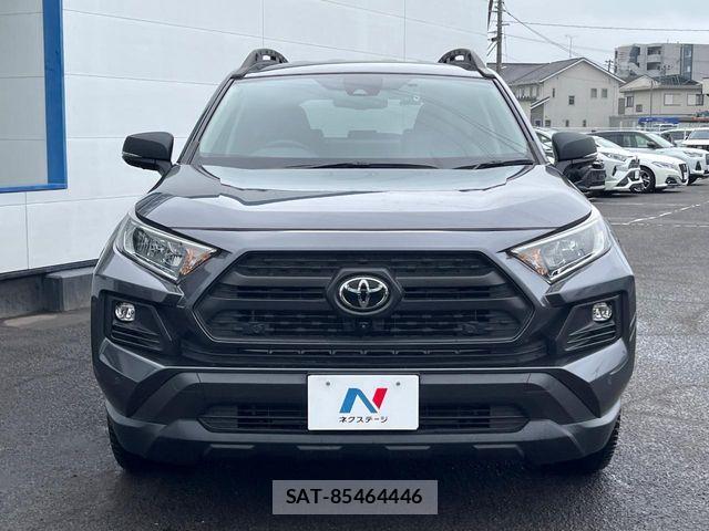 Toyota RAV4 2023-04 8355465-13