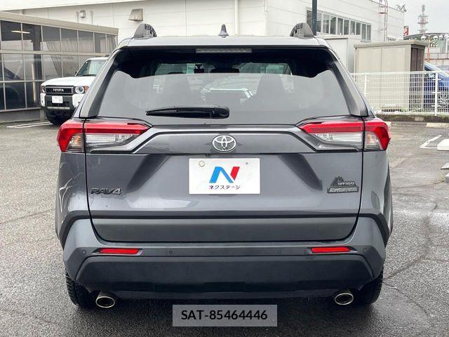 Toyota RAV4 2023-04 8355465-14