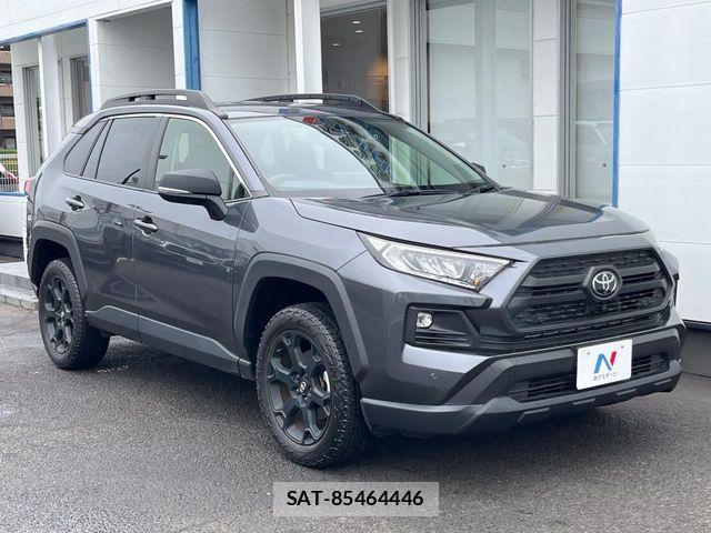 Toyota RAV4 2023-04 8355465-15