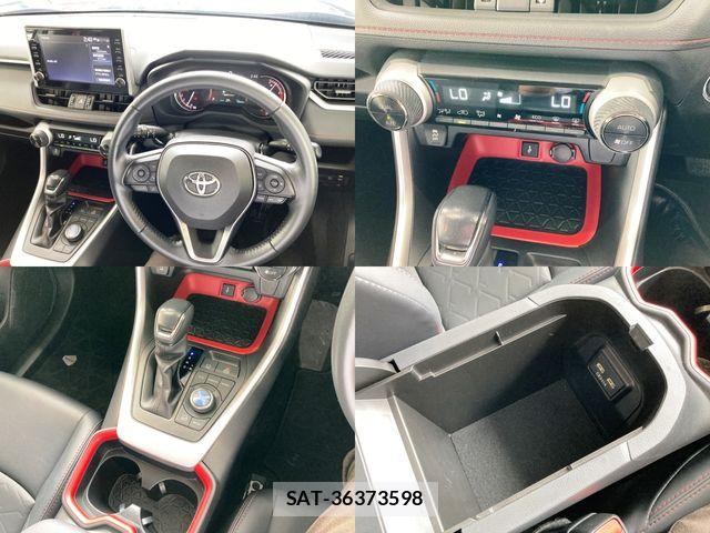 Toyota RAV4 2021-07 8355473-7