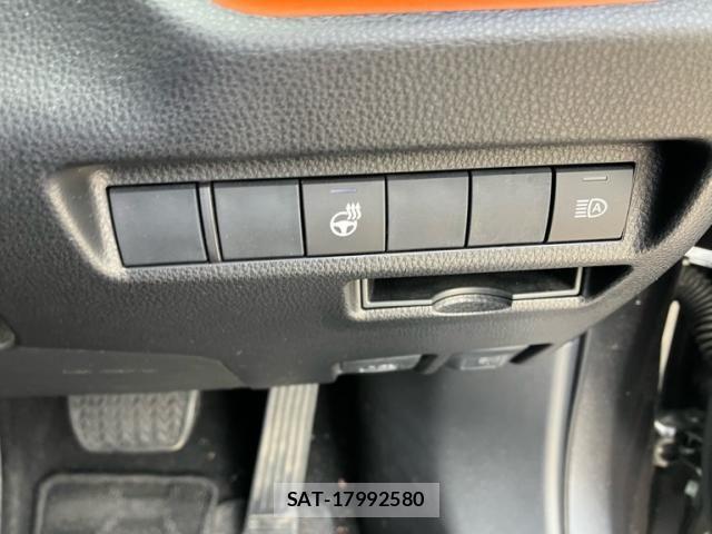Toyota RAV4 2019-09 8355471-11