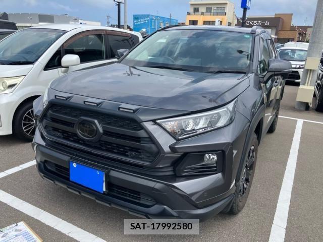 Toyota RAV4 2019-09 8355471-1