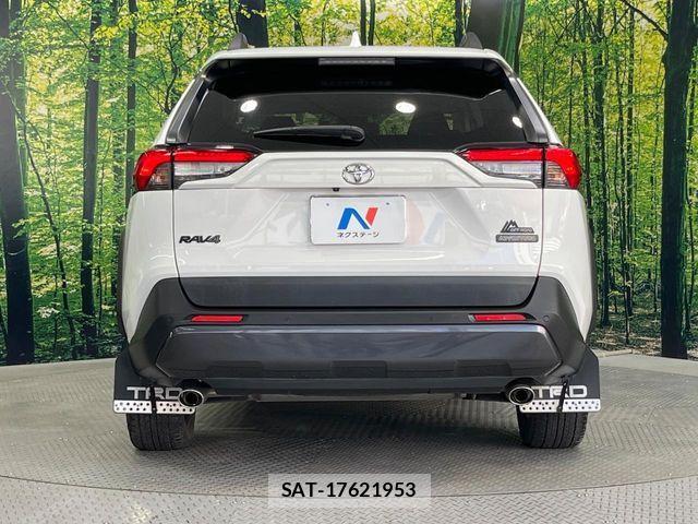 Toyota RAV4 2021-05 8355468-14