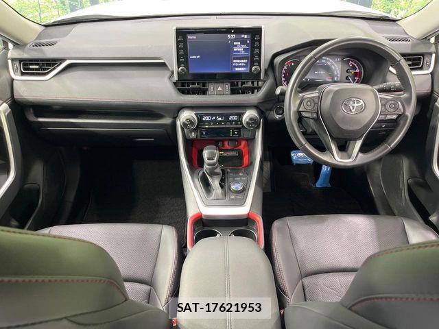Toyota RAV4 2021-05 8355468-1