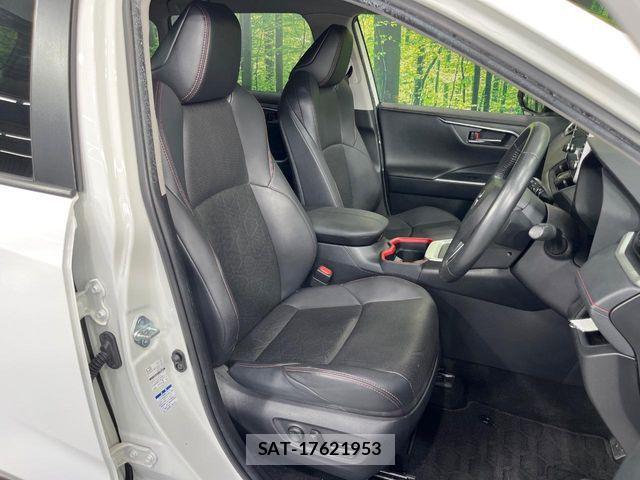 Toyota RAV4 2021-05 8355468-7