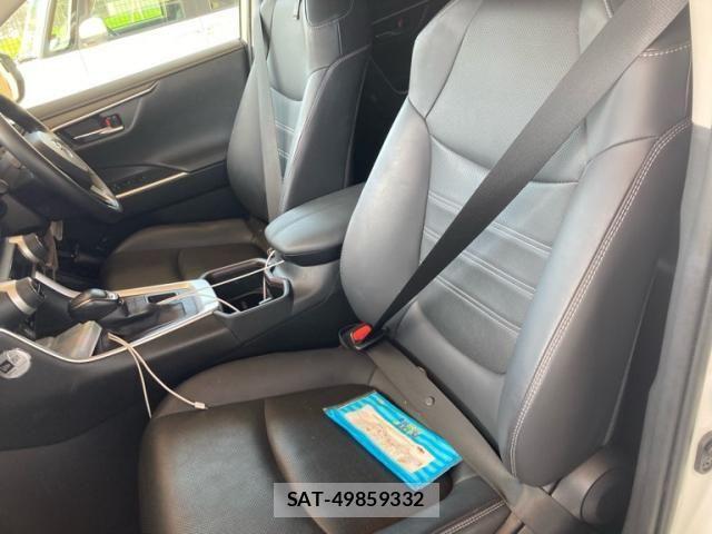 Toyota RAV4 2023-07 8355466-12