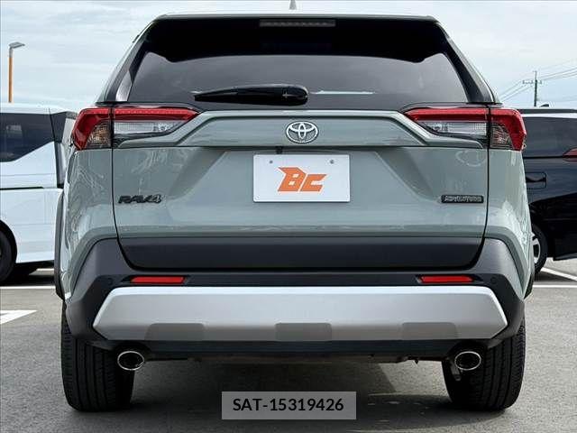 Toyota RAV4 2021-05 8368321-13