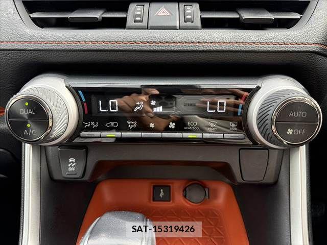 Toyota RAV4 2021-05 8368321-23