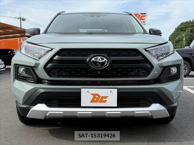 Toyota RAV4 2021-05 8368321-8