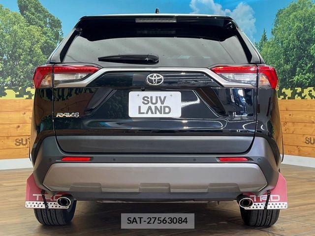 Toyota RAV4 2019-04 8368319-15