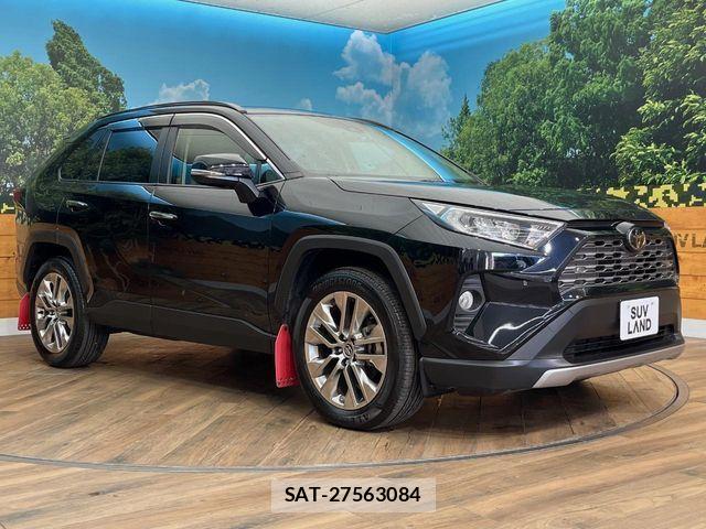 Toyota RAV4 2019-04 8368319-16