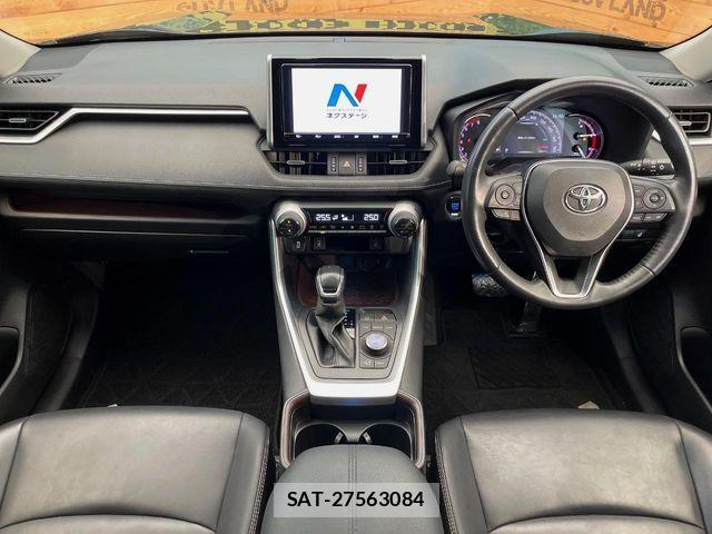 Toyota RAV4 2019-04 8368319-1