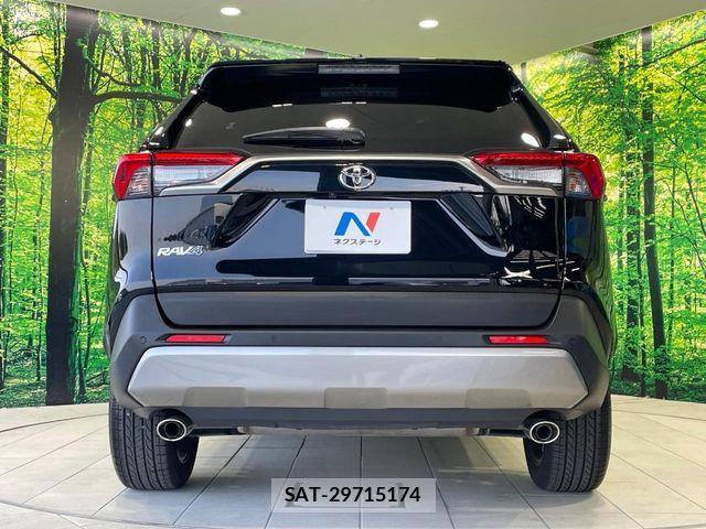 Toyota RAV4 2023-02 8368316-14